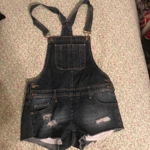 Short overalls